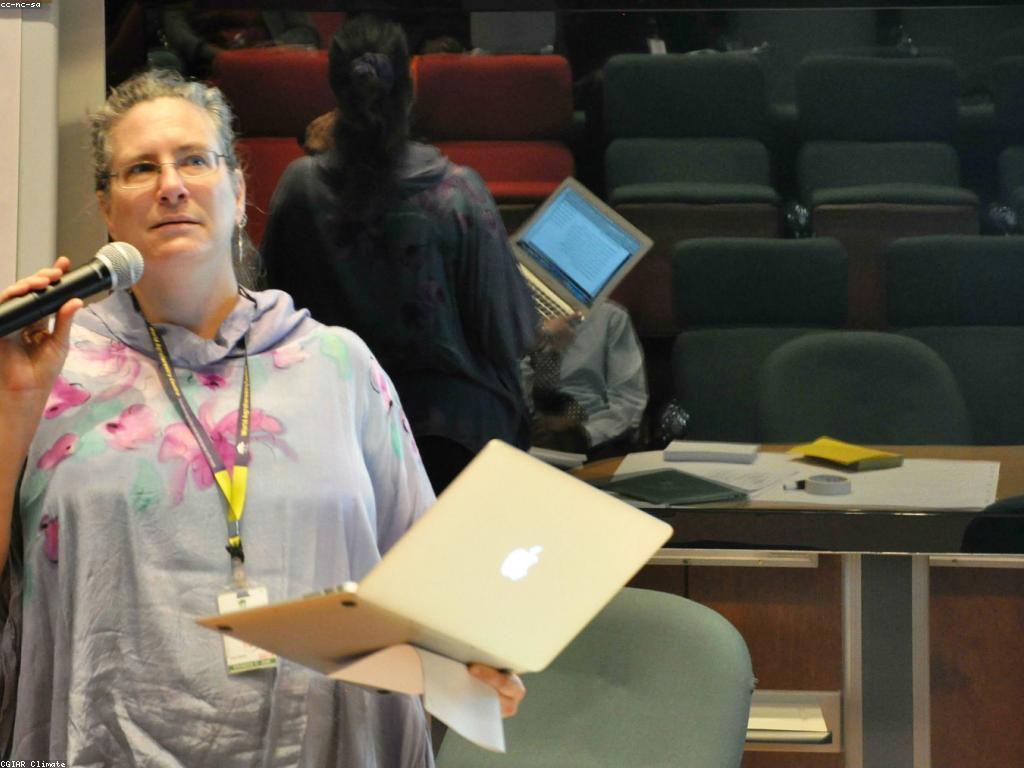 យុទ្ធសាស្ត្រពហុព្រឹត្តិការណ៍: ការប៉ាន់ប្រមាណនិងការវិភាគទិន្នន័យ